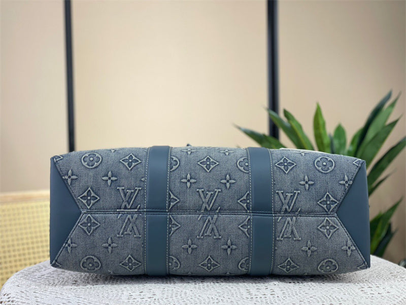 classic structured bag detail view showing craftsmanship 8