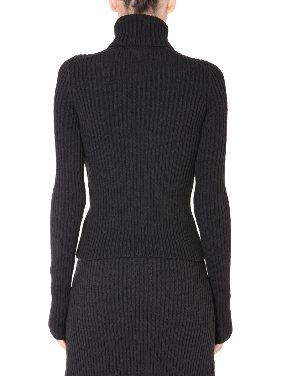 Bottega Veneta premium sweaters & pullovers detail and craftsmanship close-up