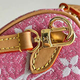 Handle and strap detail of premium sleek women's handbag – women's everyday handbag