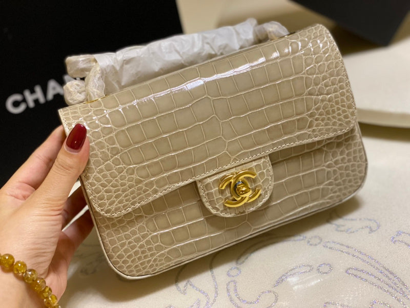  women's handbag, mid design, view 2