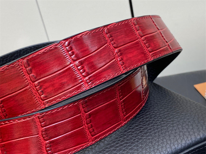  crossbody bag interior and compartment view 21