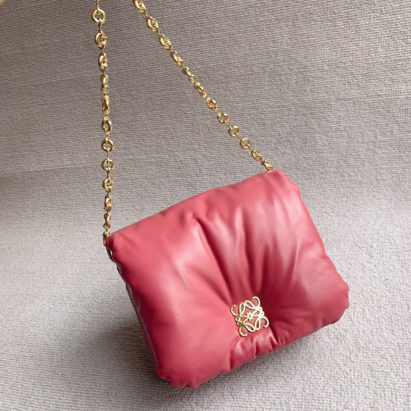 Ziva's Charm handbag – detail view (22cm*19cm*8cm)