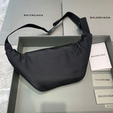 Zivas Charm Effortless Sophistication Statement Handbag (Contemporary Shape Language) – Detail View