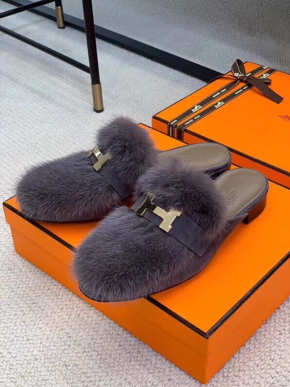 Hermes shoes Style 399 - close-up of handcrafted italian detailing