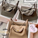Effortless handbag styled for everyday wear