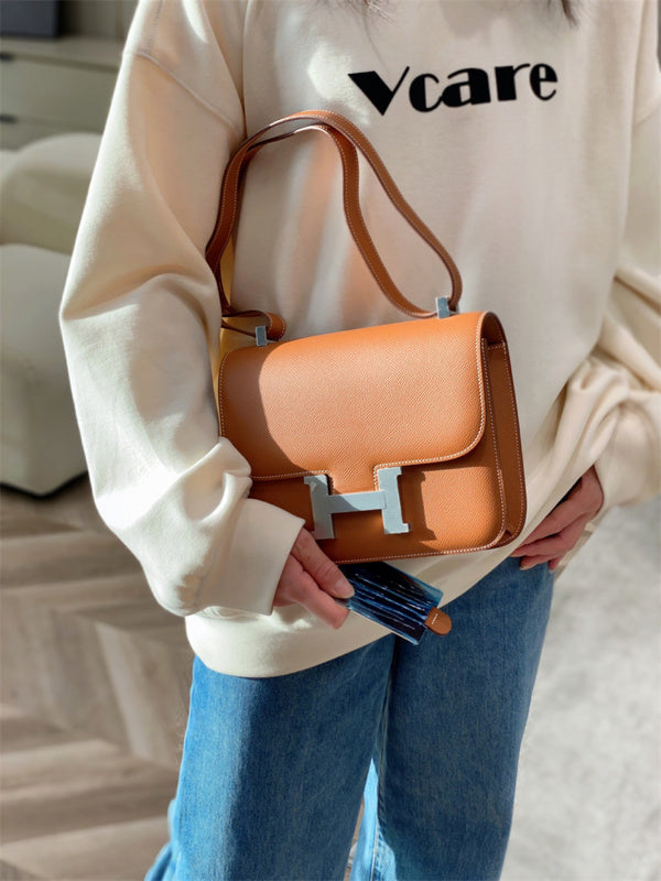 Close-up detail of streamlined bag design