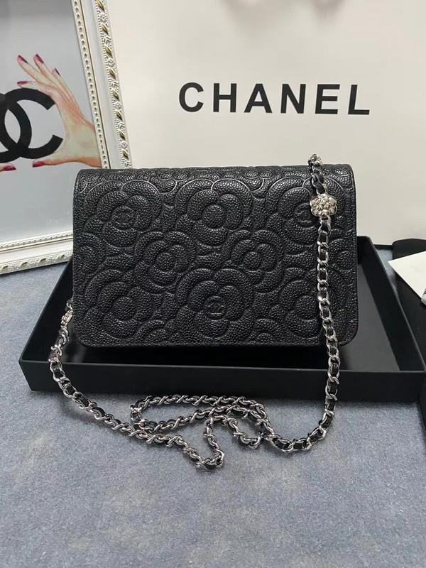 Zivas Charm Versatile Design Fashion Handbag (Effortless Style Upgrade) – Detail View