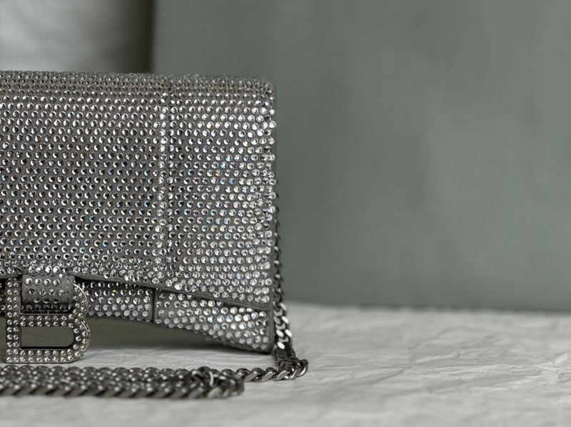Zivas Charm Effortless Sophistication Statement Handbag (Effortless Style Upgrade) – Styled Look