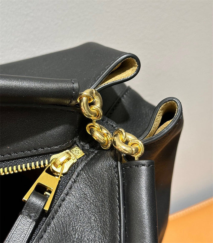 Ziva's Charm handbag – lifestyle view (35cm*21cm*11.5cm)