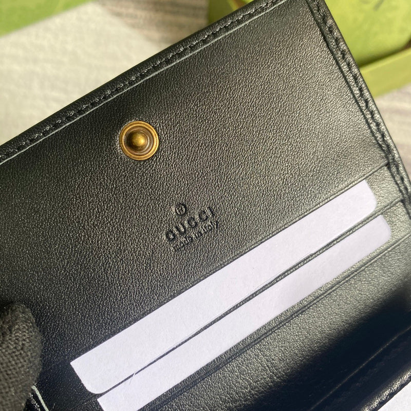 Interior view of premium statement women's handbag – women's designer-style accessory