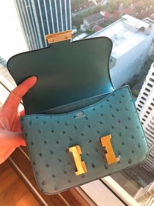 Considered handbag styled for everyday wear