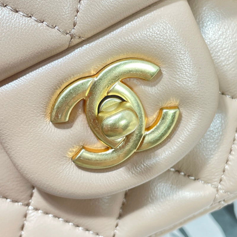  women's handbag, mid design, view 5