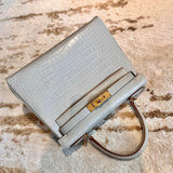  crossbody bag interior and compartment view 9