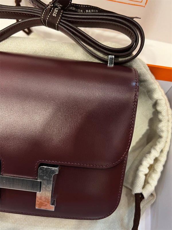 Close-up detail of clean-lined bag design