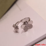 Front view of Van Cleef & Arpels unisex jewelry piece