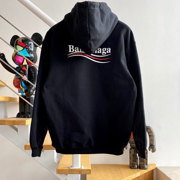 Three-quarter angle view of Balenciaga luxury piece style No.285