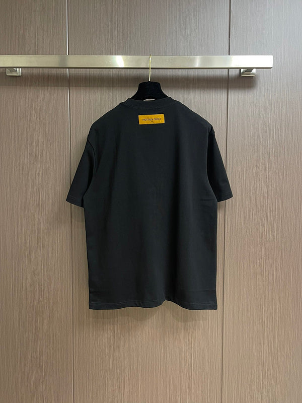 Side profile of Louis Vuitton cotton t-shirt with logo-detail design