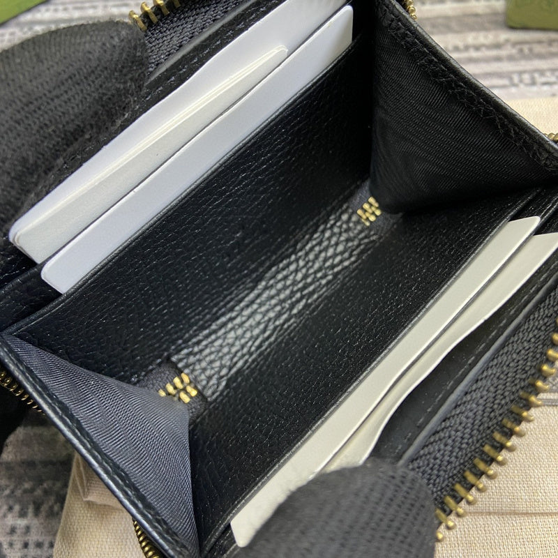 Close-up detail of modern polished women's handbag – women's statement bag