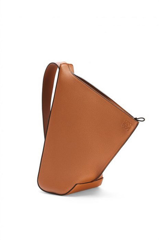 Ziva's Charm handbag – side angle view (47cm*25cm*17cm)