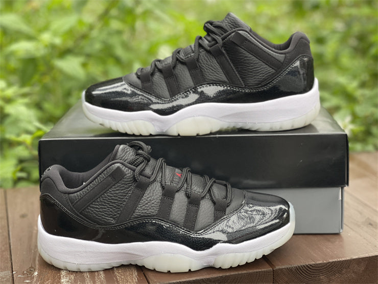 Nike Men's & Women's Luxury Low-Top Trainers — Style 225 close-up view