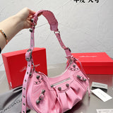 Ziva's Charm handbag – close-up view (one versatile size)