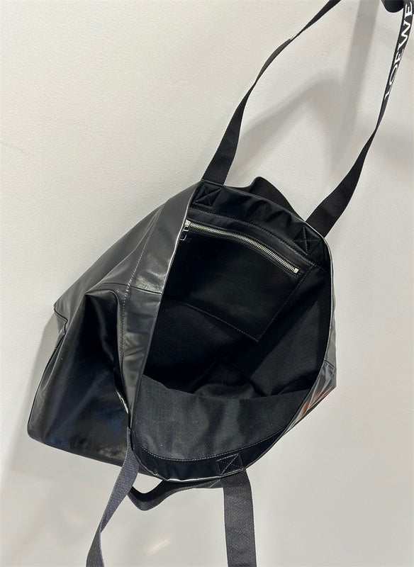 Ziva's Charm handbag – front view (50cm*20cm*31cm)