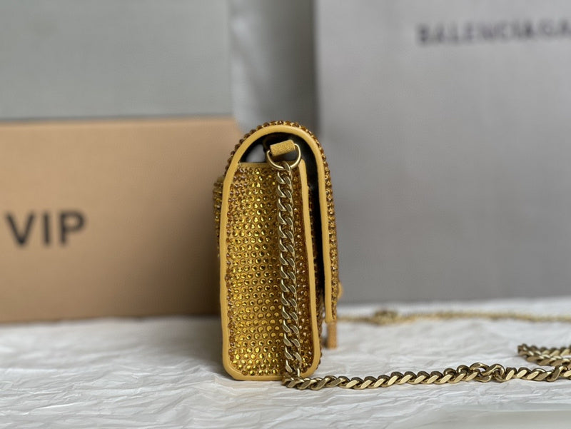 Zivas Charm Modern Edge Statement Handbag (Everyday Luxury Essential) – Interior View