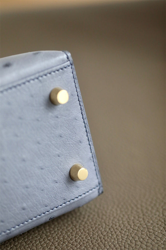  structured shopper bag detail view showing craftsmanship 20