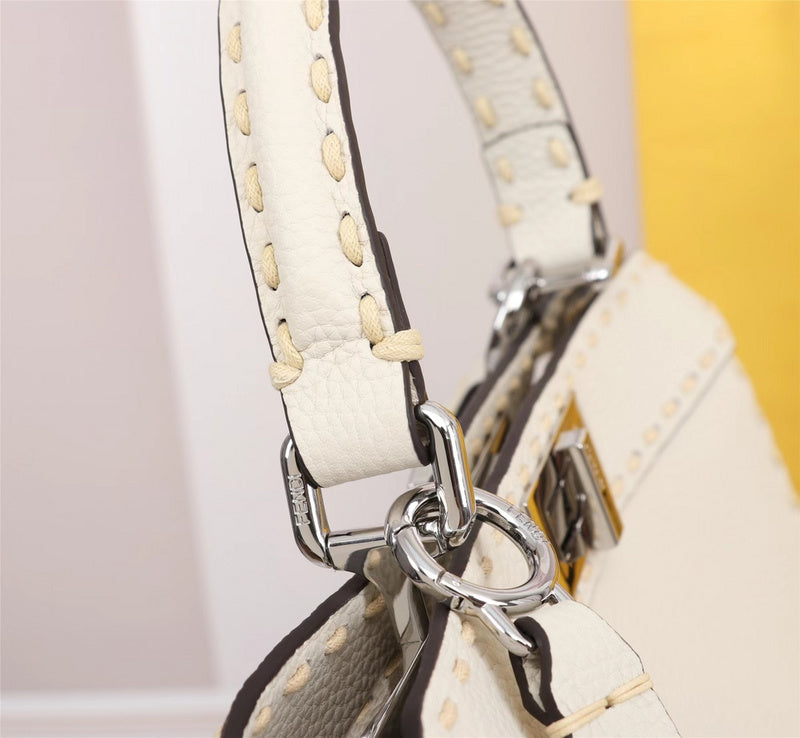 Ziva's Charm handbag – close-up view (Standard Size)