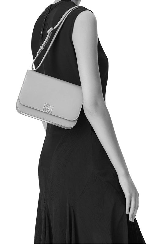 Ziva's Charm handbag – product shot (19cm*13cm*6cm)