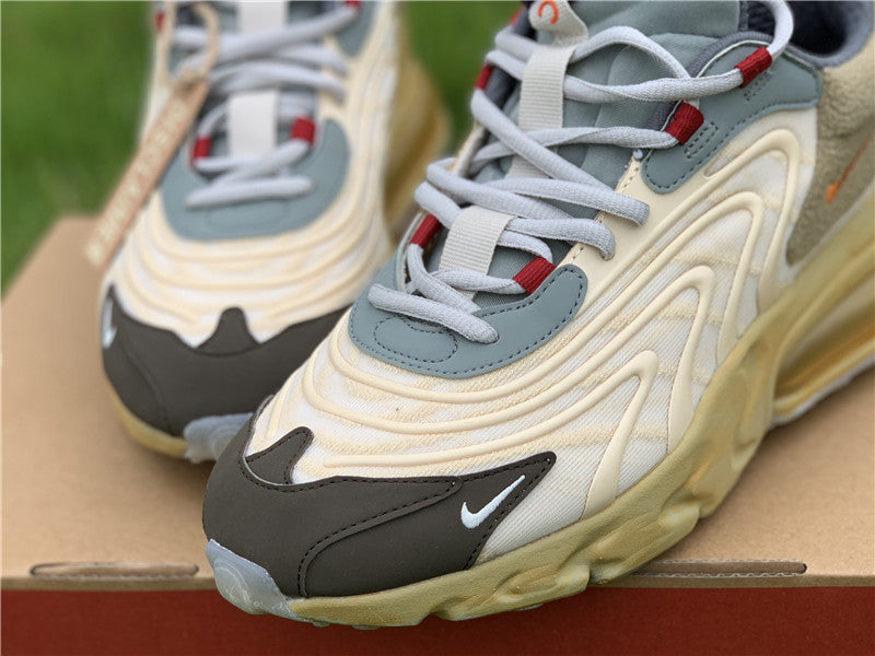 Nike Men's & Women's Designer Low-Top Shoes — Style 077 close-up view