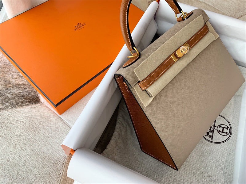 Effortless handbag styled for everyday wear