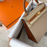 Effortless handbag styled for everyday wear