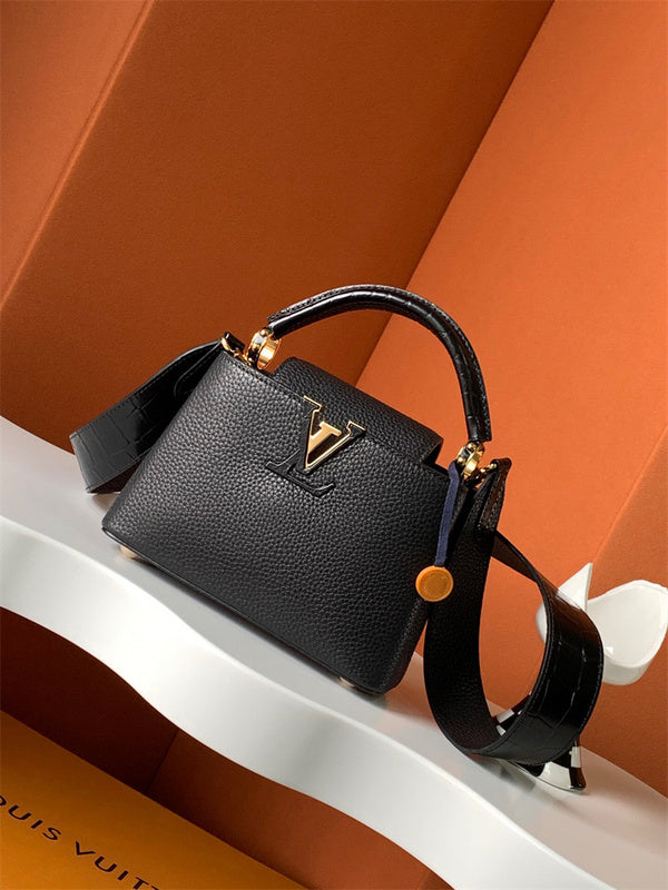  everyday bag interior and compartment view 33