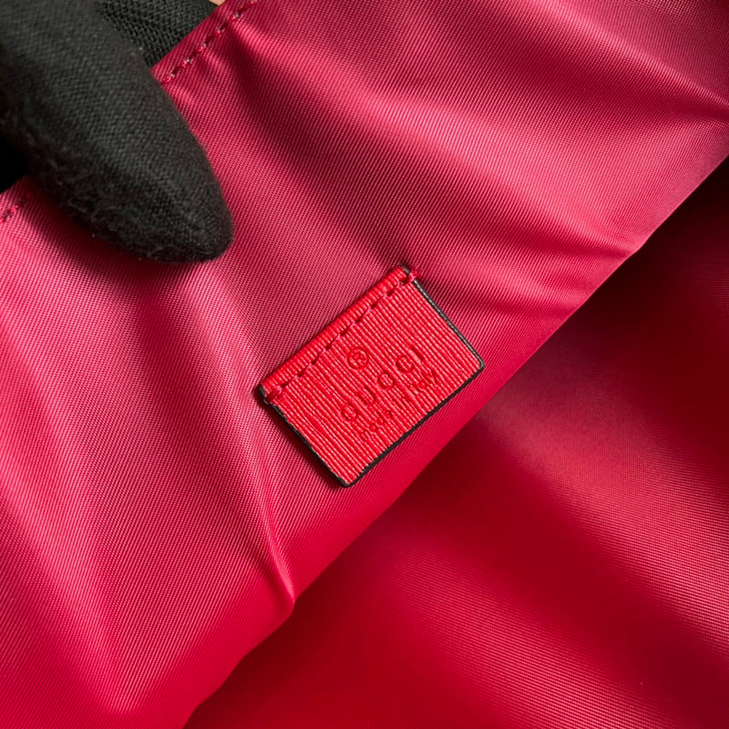 Interior view of sculpted premium bag