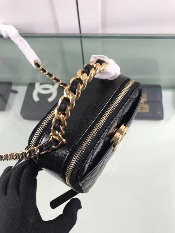 Zivas Charm Refined Structure Fashion Handbag (Signature Shape & Finish) – Styled Look