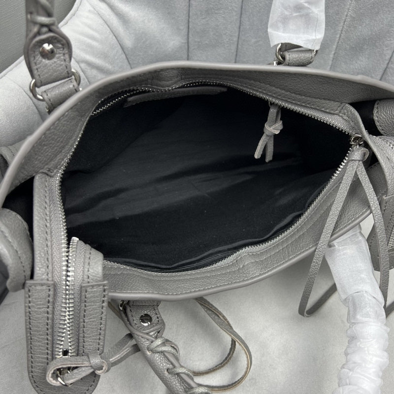Zivas Charm Refined Structure Statement Handbag (Premium Everyday Carry) – Detail View