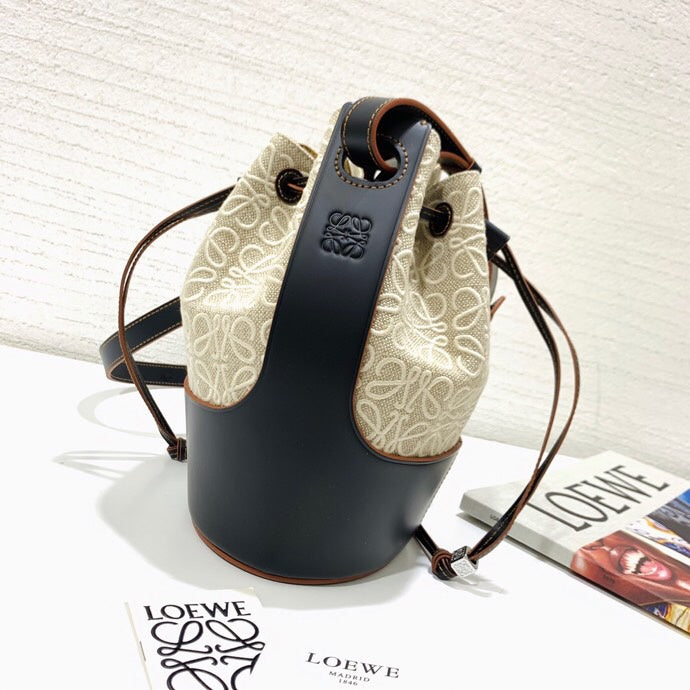 Ziva's Charm handbag – styled view (18cm*25cm*13.5cm)