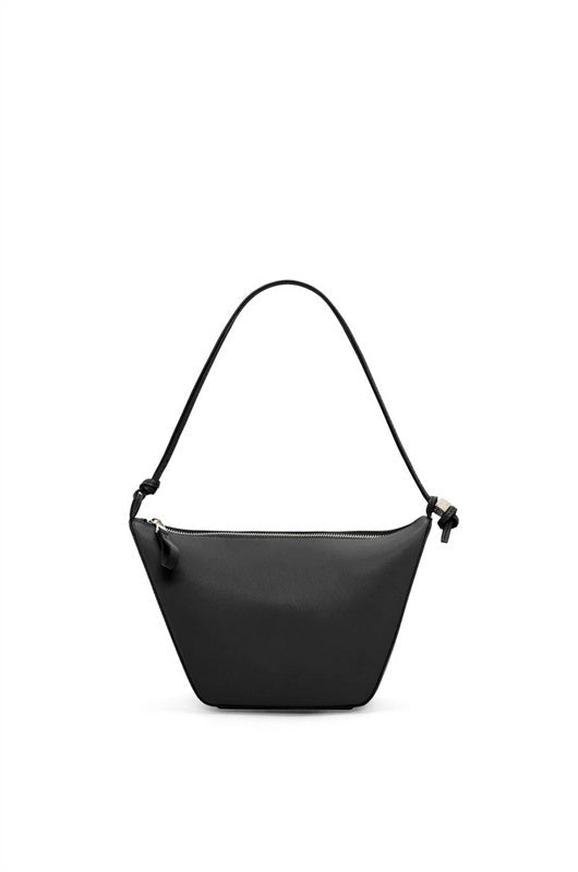 Ziva's Charm handbag – detail view (28cm*17cm*9.5cm)
