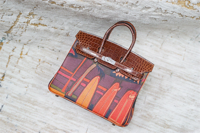  Sophisticated crossbody bag front view