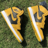 Nike Men's & Women's Designer Low-Top Shoes — Style 161 front view
