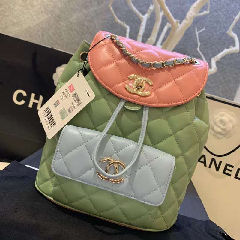Zivas Charm Classic Sensibility Luxury Handbag (Structured Everyday Essential) – Detail View