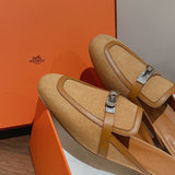 Hermès Beige Slingback Heels - Sole Detail View