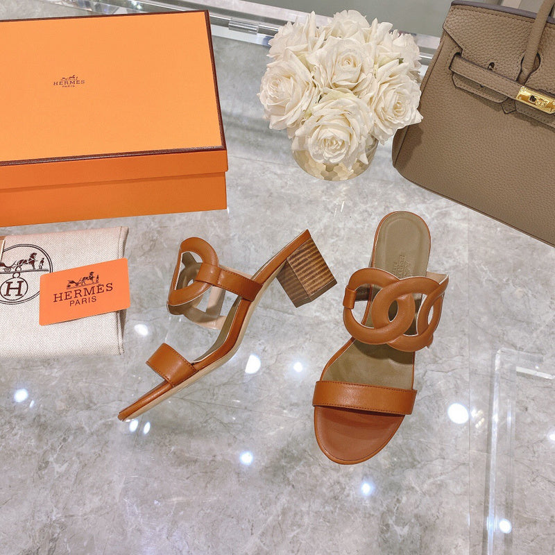 Hermès Nude Low-Top Sneakers - Toe Detail View