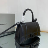 Zivas Charm Refined Structure Statement Handbag (Contemporary Shape Language) – Close-Up Detail