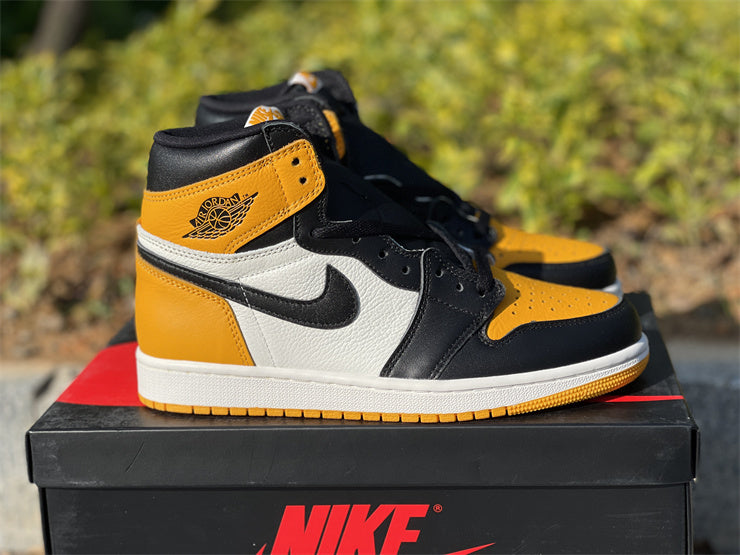 Nike Men's & Women's Luxury Fashion Trainers — Style 222 hardware detail