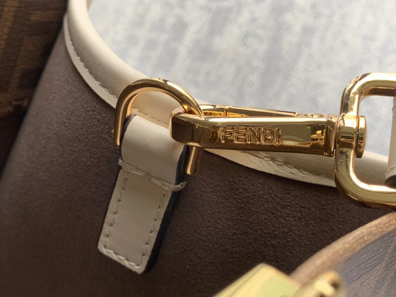 Ziva's Charm handbag – close-up view (35cm*17cm*31cm)