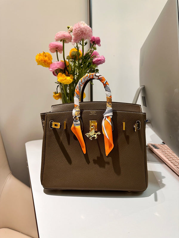 Close-up detail of streamlined bag design