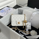 Zivas Charm Everyday Sophistication Fashion Handbag (Refined Practical Design) – Detail View