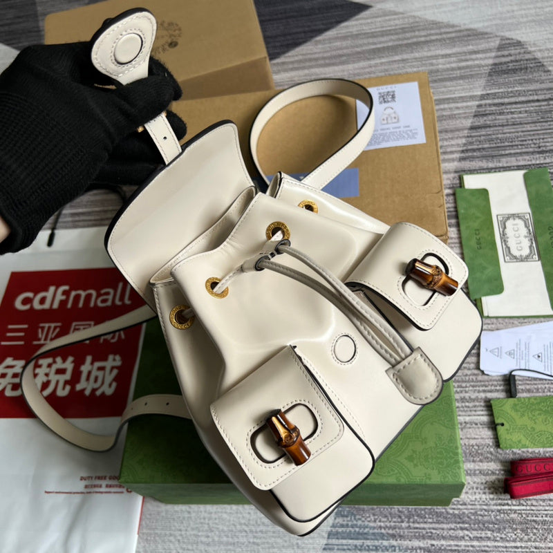 Styled lifestyle shot of classic structured women's handbag – women's everyday handbag